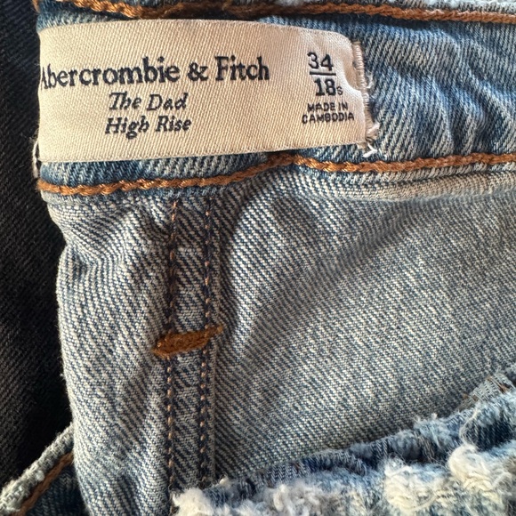 Abercrombie The Dad High Rise Jeans - Picture 7 of 7
